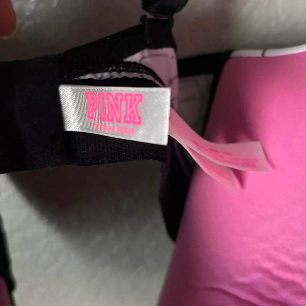 Victoria's Secret Pink Wear Everywhere Push-up Bra Size 32DD